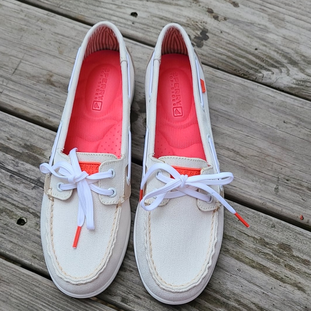 Sperry - Picture 3 of 4